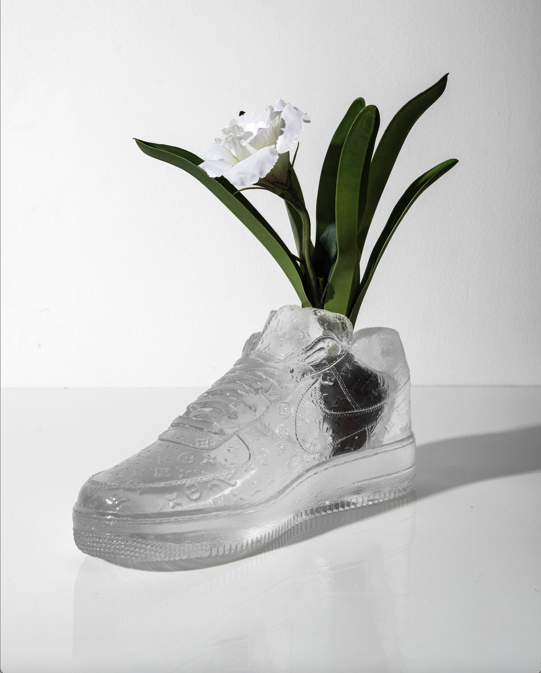 HANDLE WITH CARE LV1 PLANTER